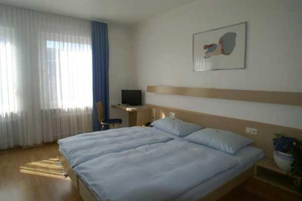 City Hotel Karlsruhe Room photo